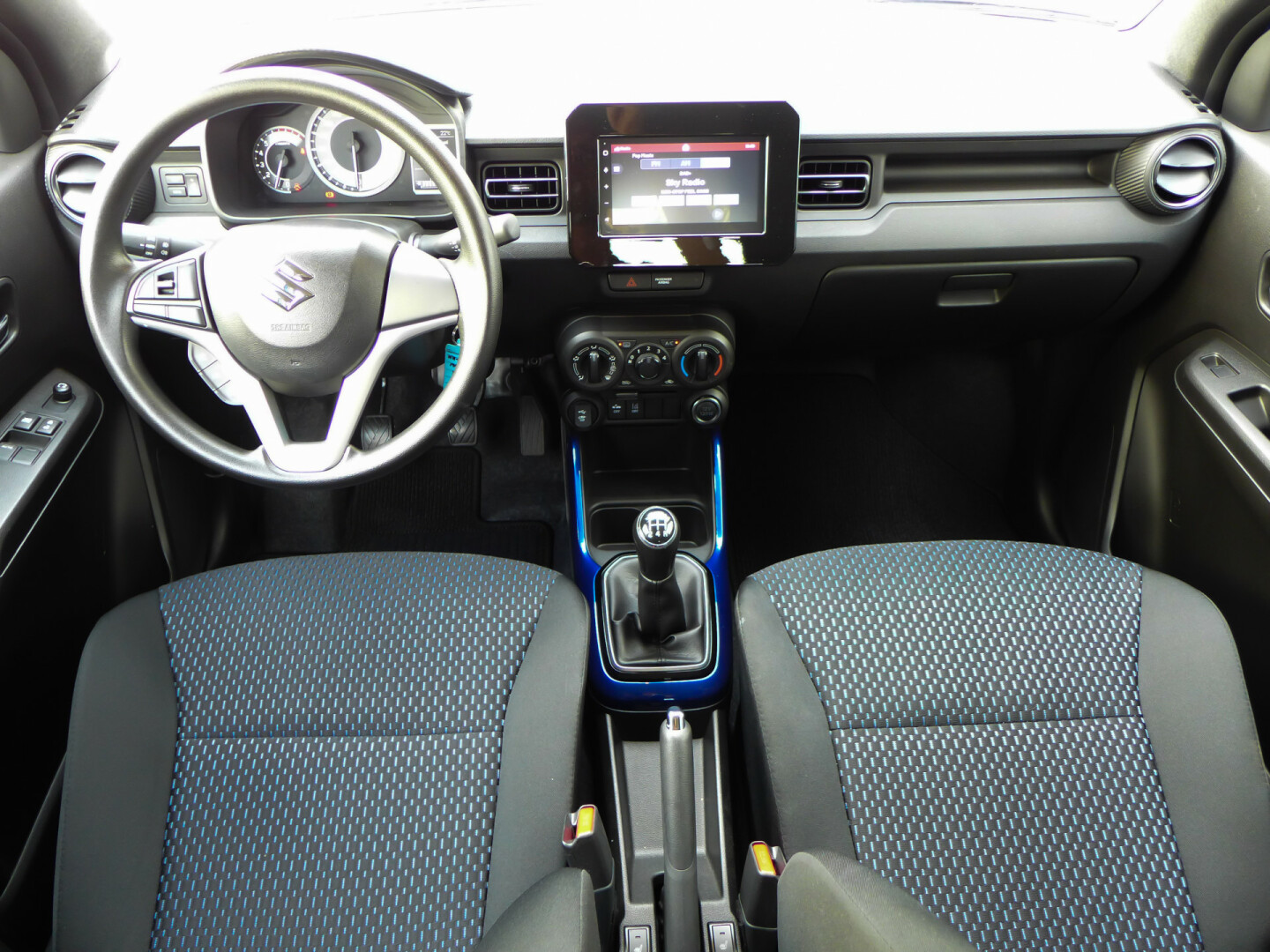 Suzuki-Ignis-12