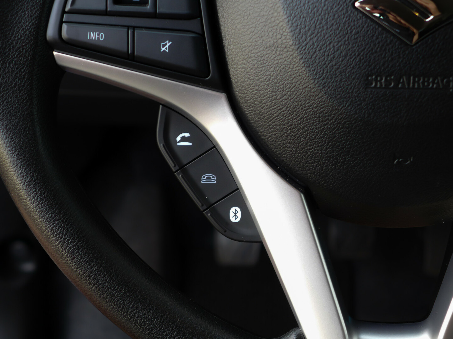 Suzuki-Ignis-14