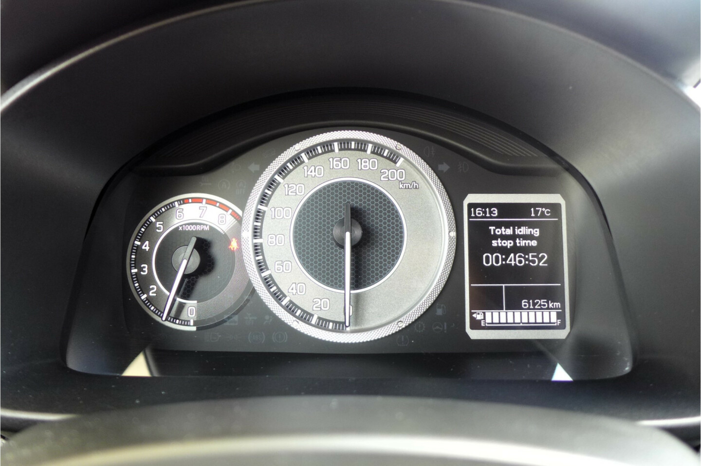 Suzuki-Ignis-15