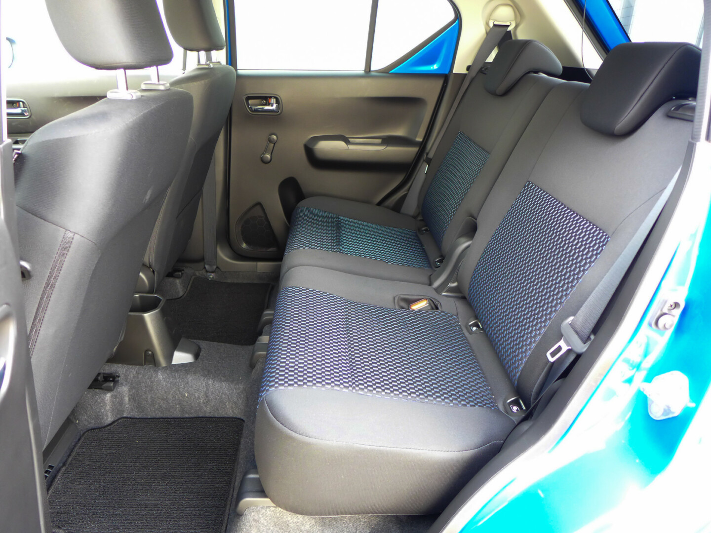 Suzuki-Ignis-23