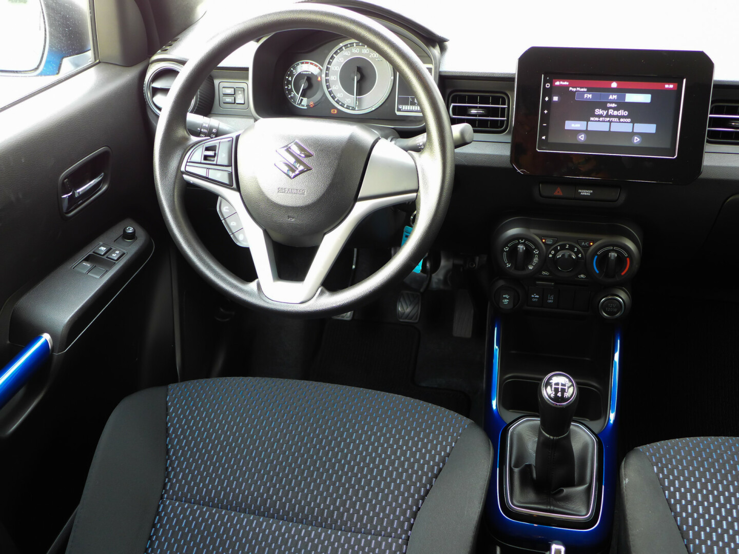 Suzuki-Ignis-9