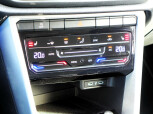 Volkswagen-T-Roc-24