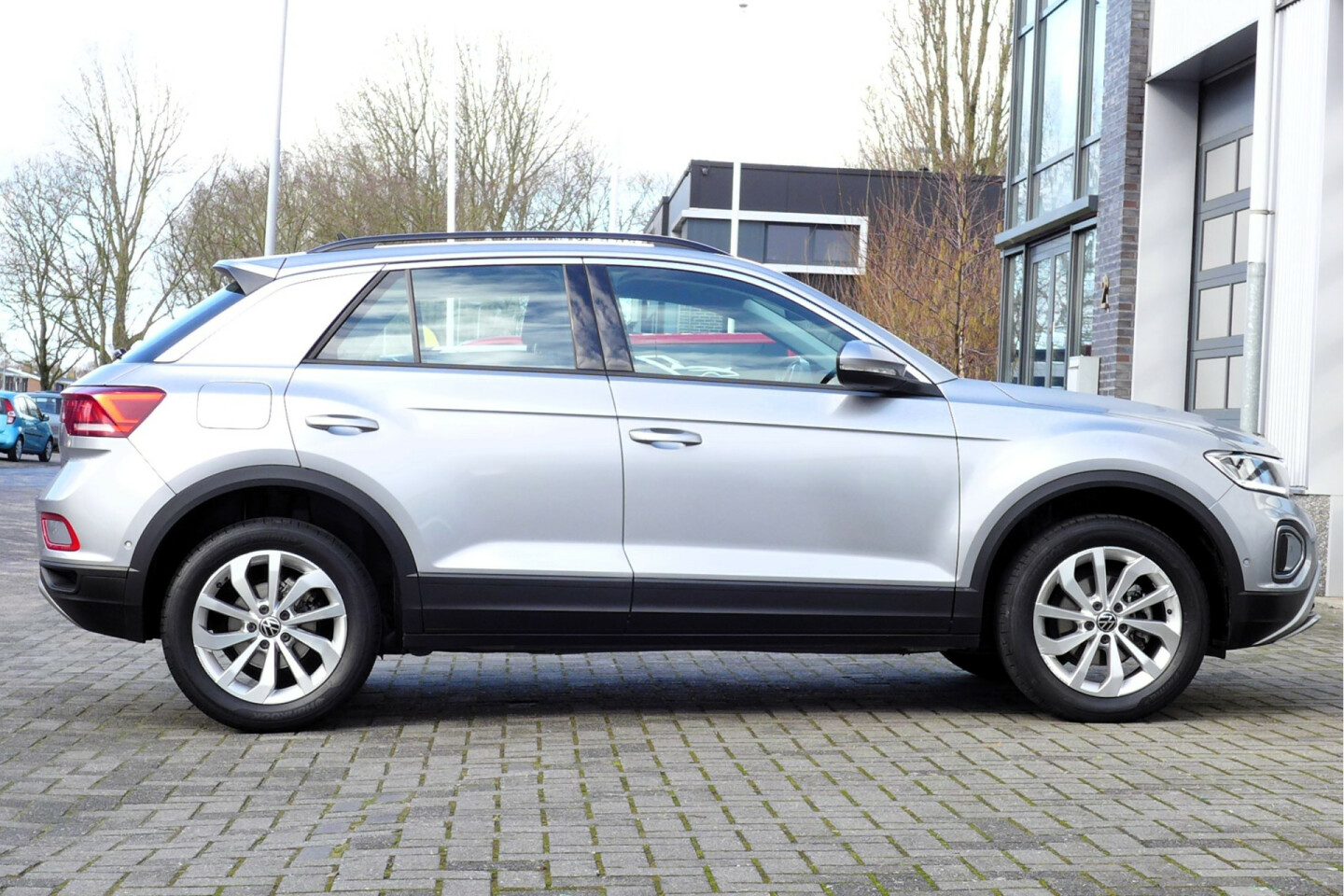 Volkswagen-T-Roc-4