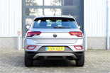 Volkswagen-T-Roc-6