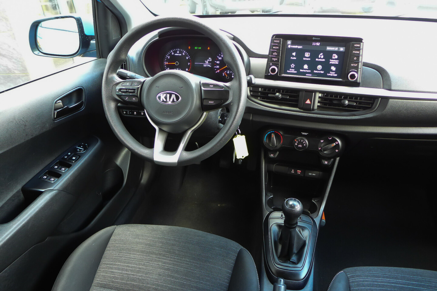 Kia-Picanto-12