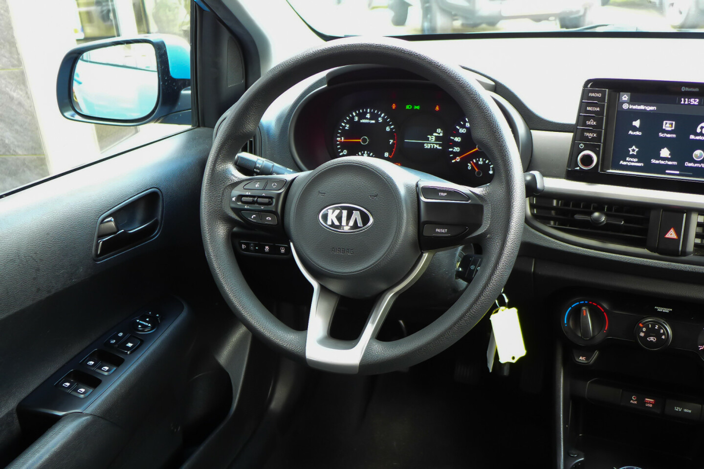 Kia-Picanto-13
