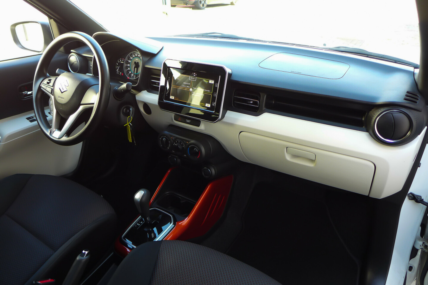 Suzuki-Ignis-10