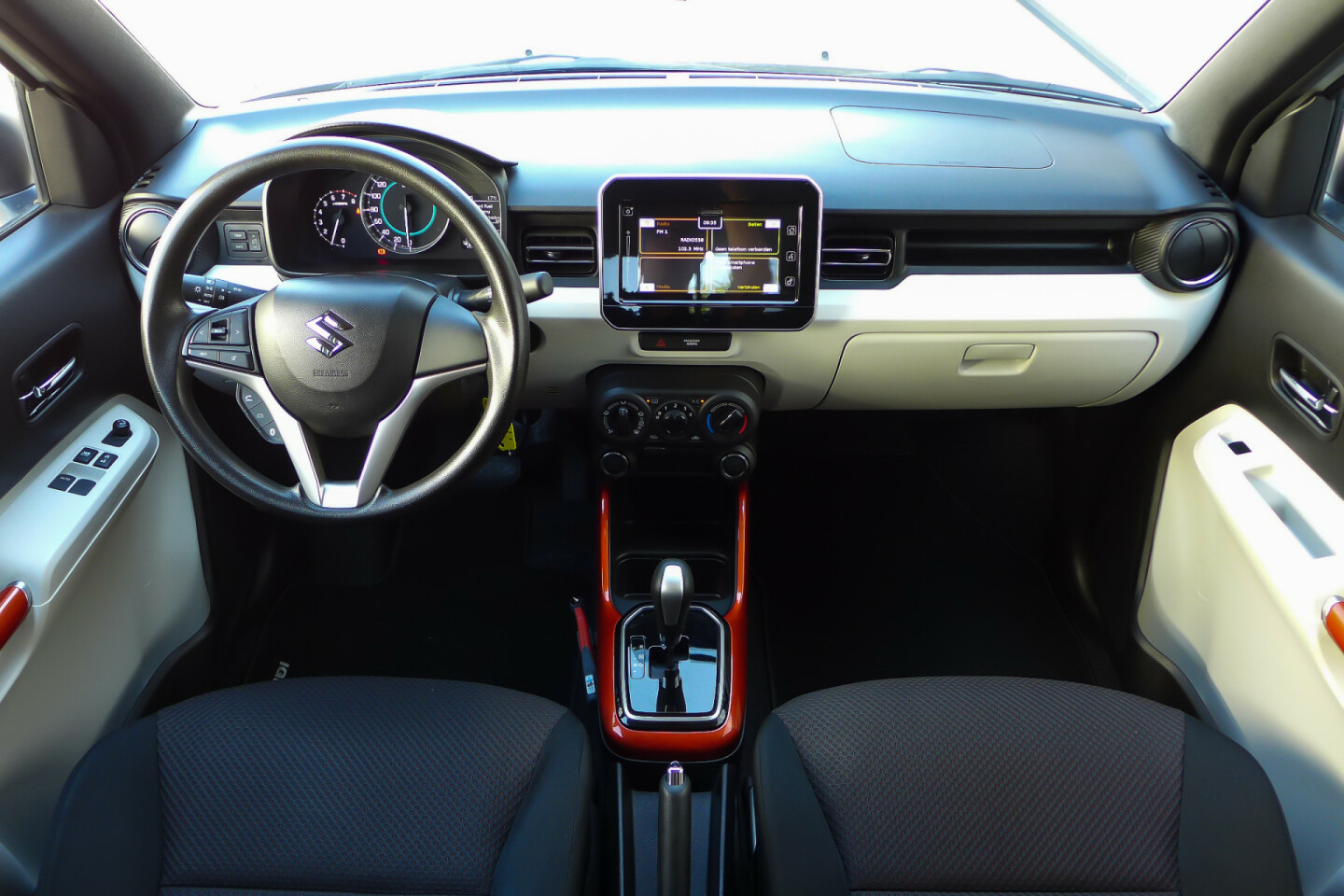 Suzuki-Ignis-13