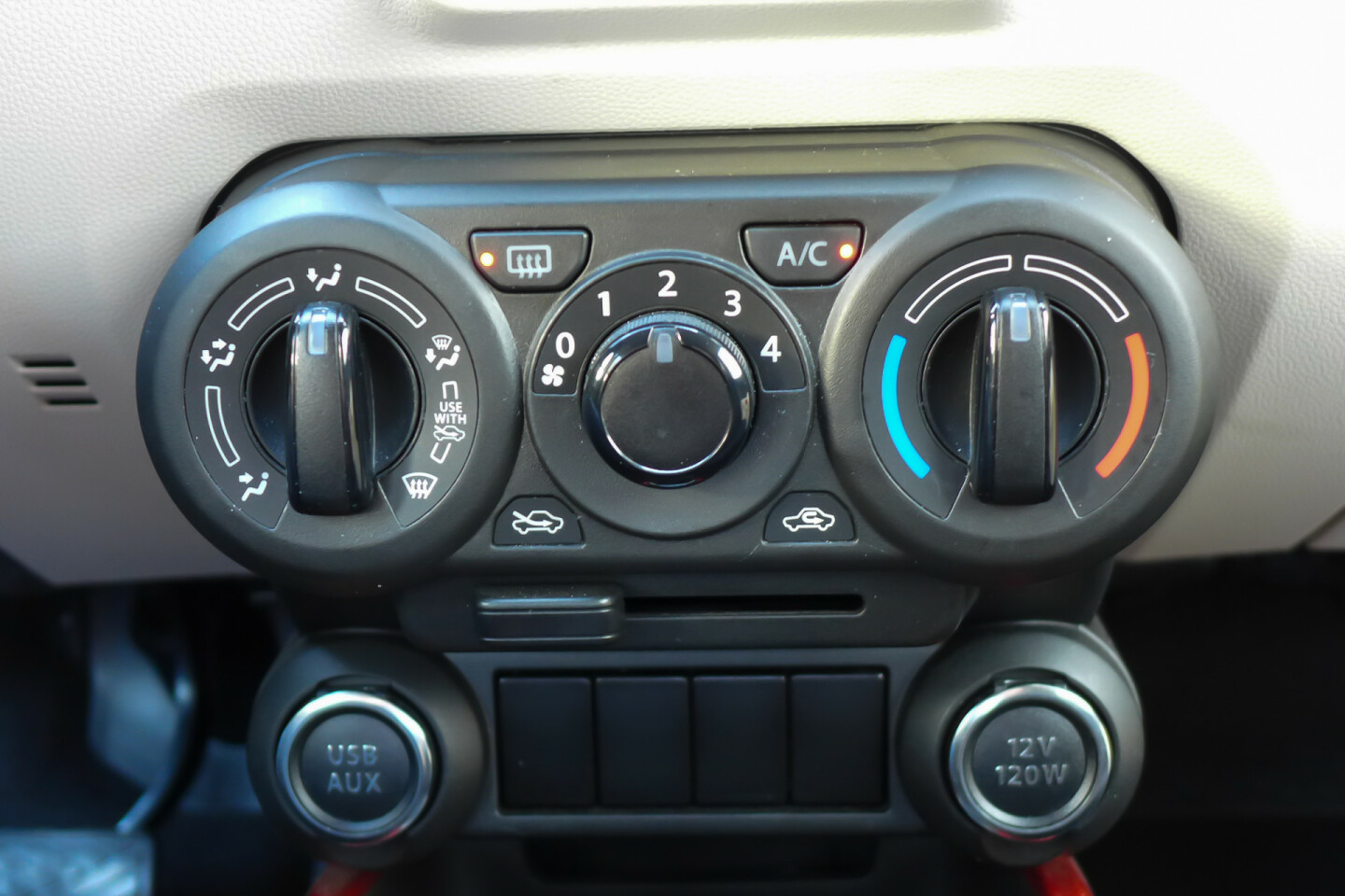 Suzuki-Ignis-18