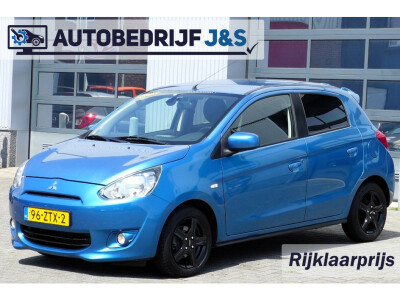 Mitsubishi-Space Star-0