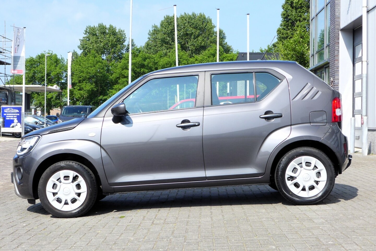 Suzuki-Ignis-1