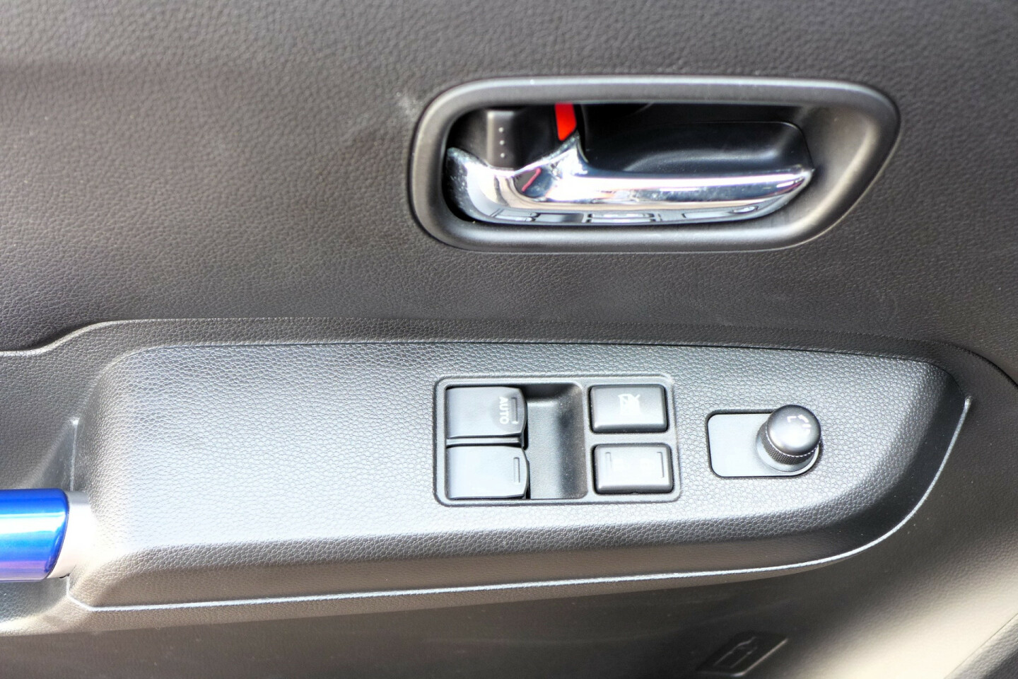 Suzuki-Ignis-10