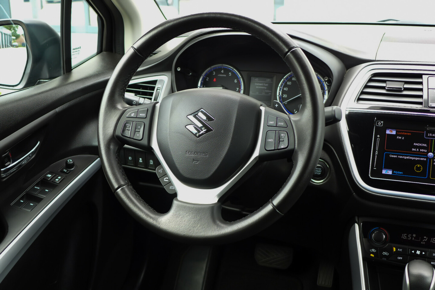 Suzuki-S-Cross-13