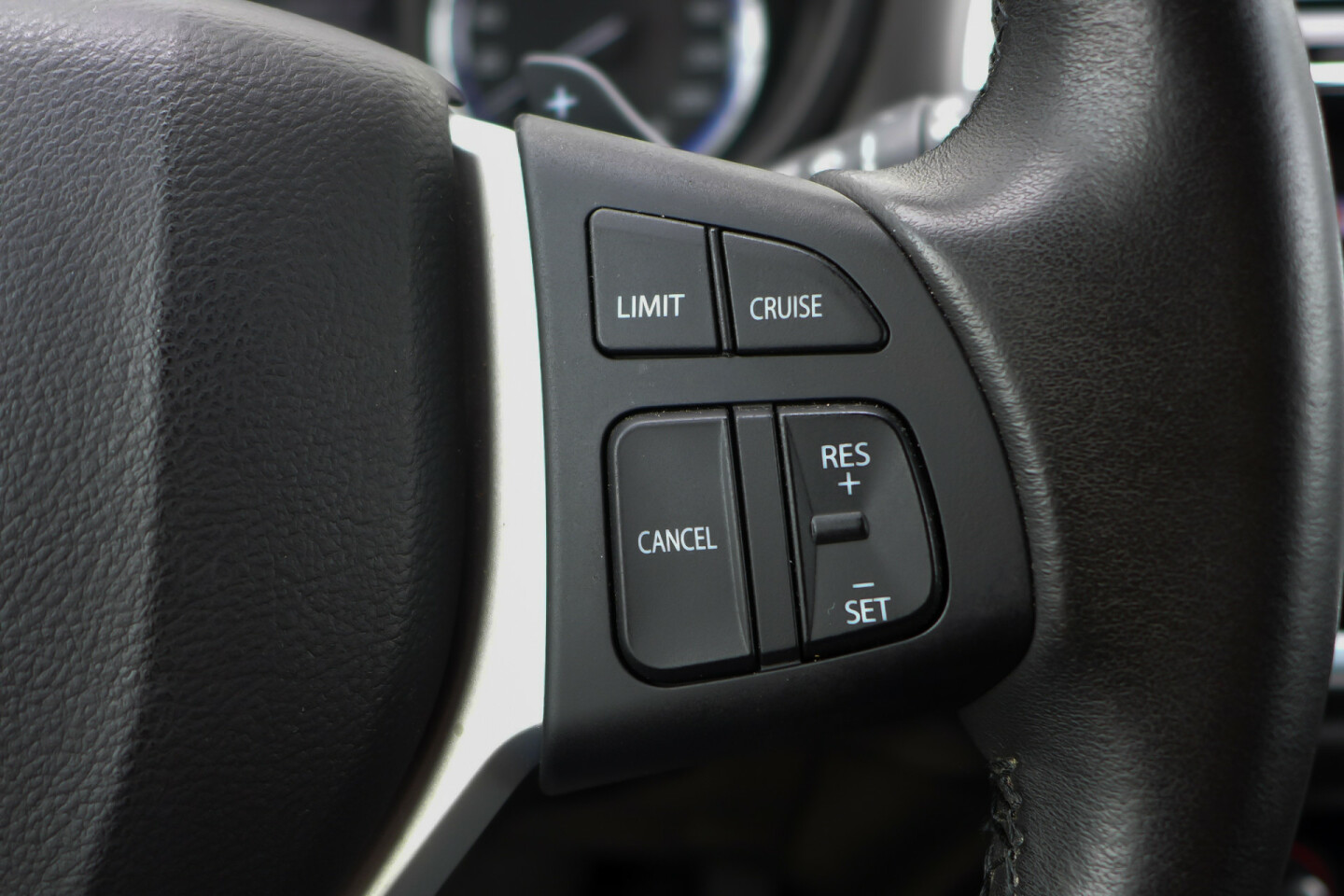 Suzuki-S-Cross-25