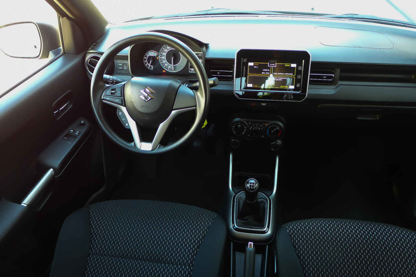 Suzuki-Ignis-14