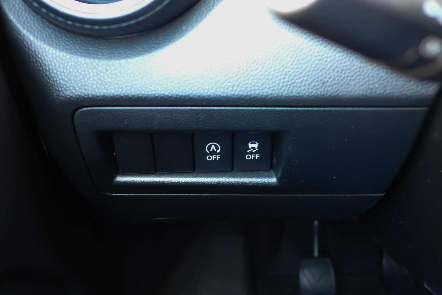Suzuki-Ignis-23