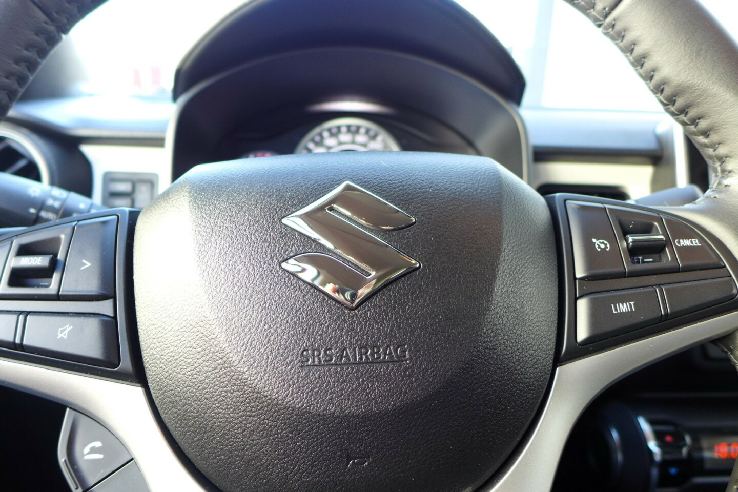 Suzuki-Ignis-25