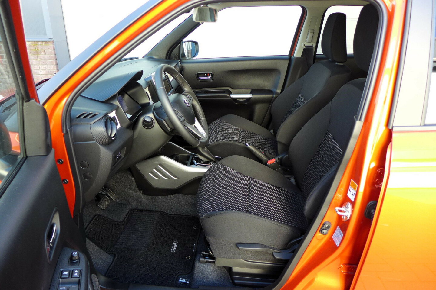 Suzuki-Ignis-9