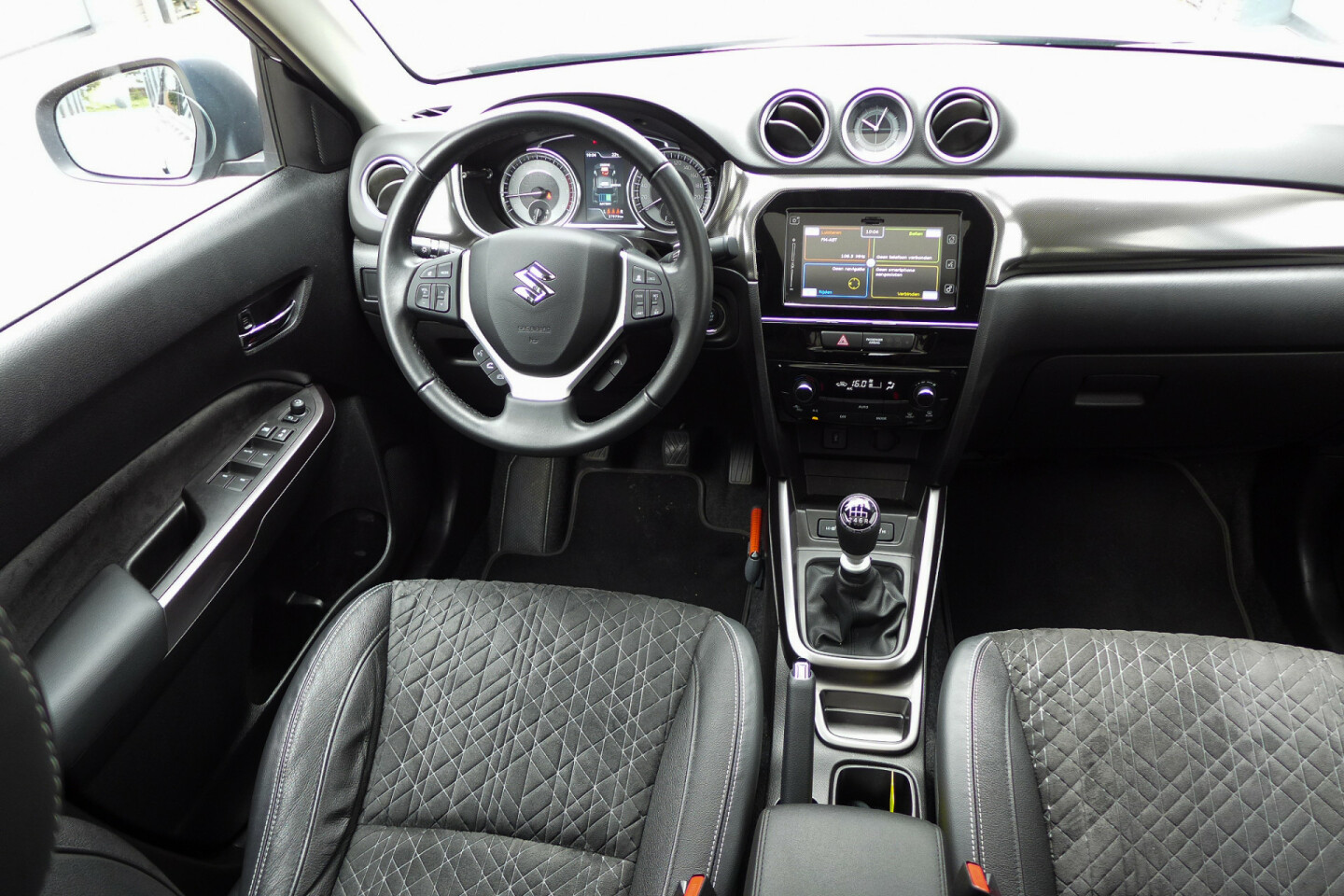 Suzuki-Vitara-14