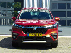 Suzuki-S-Cross-1