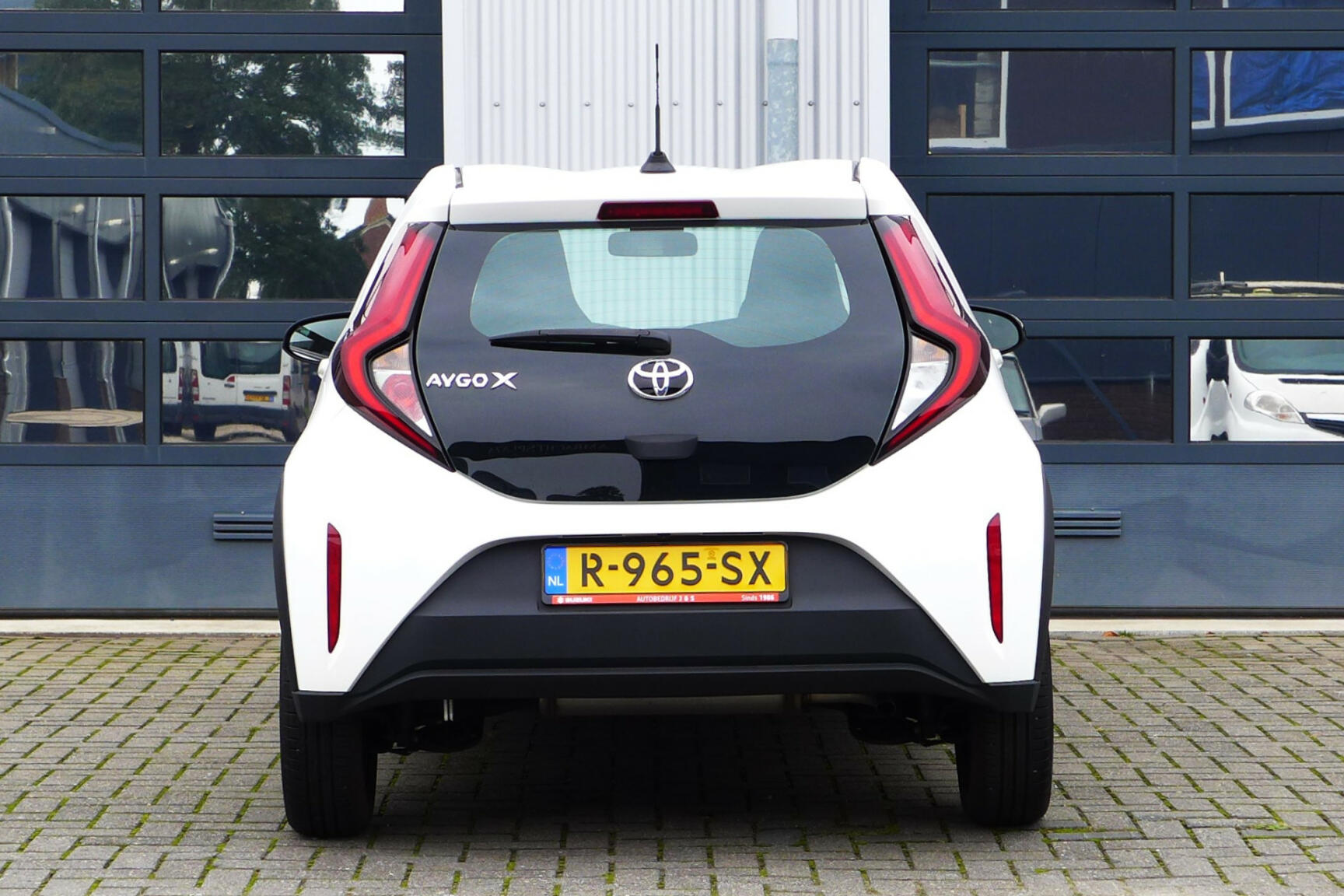 Toyota-Aygo X-6