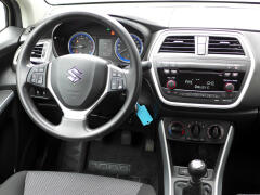 Suzuki-S-Cross-12