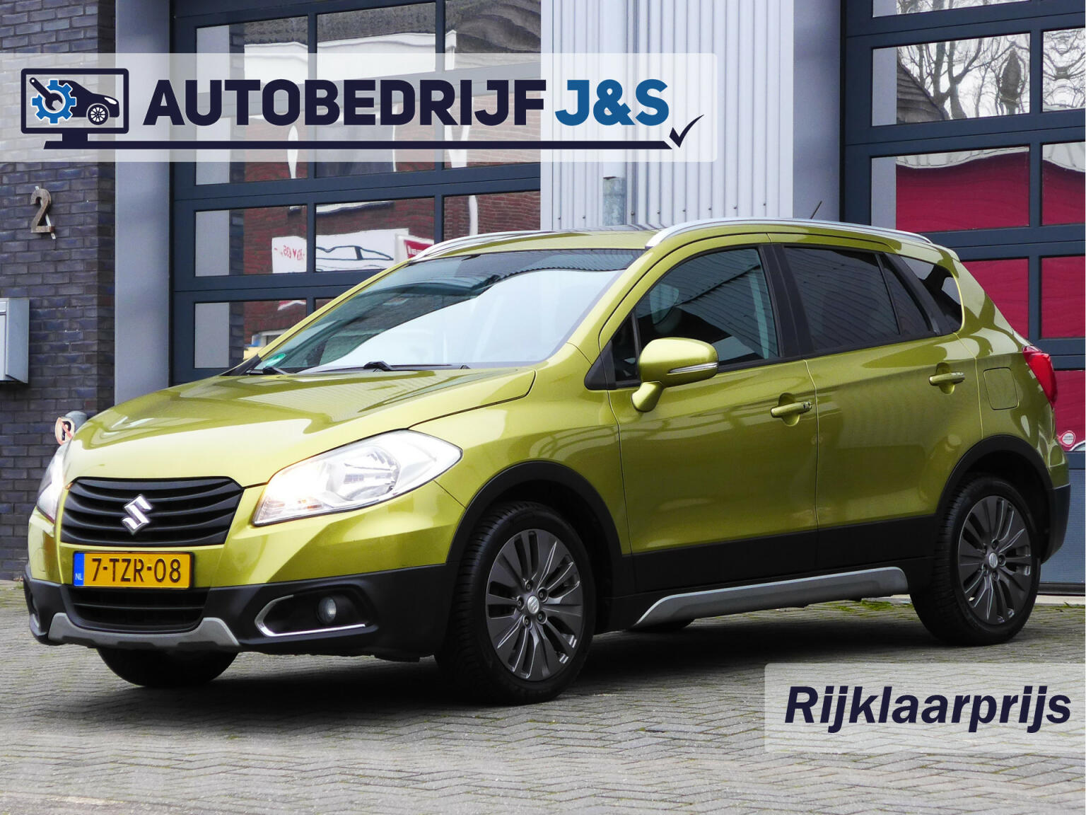 Suzuki-S-Cross-0