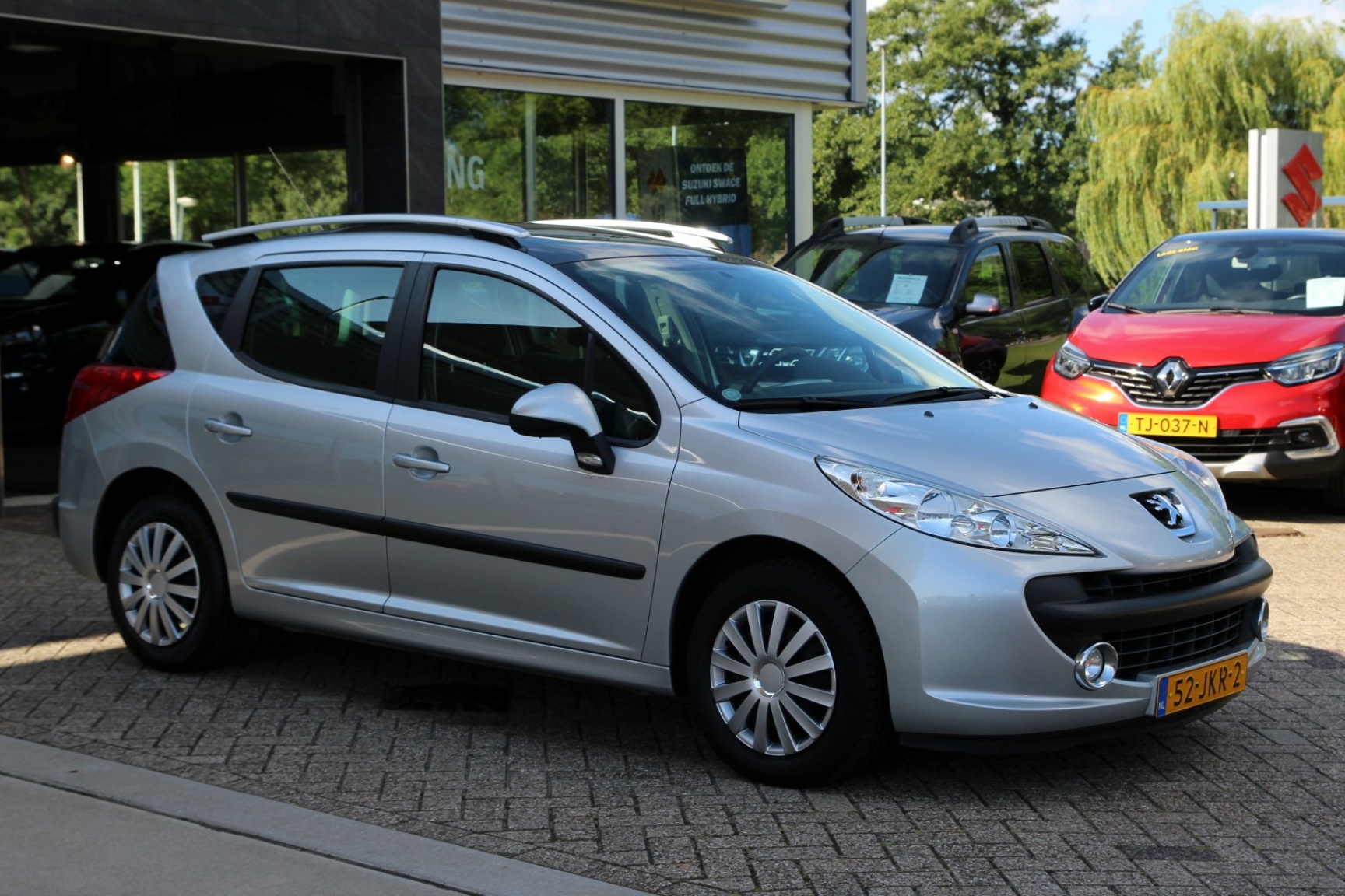 Peugeot-207-3