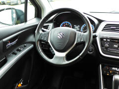 Suzuki-S-Cross-13