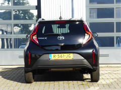 Toyota-Aygo X-6