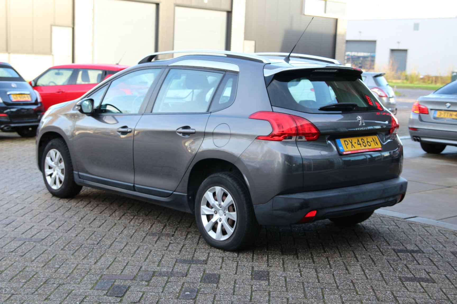 Peugeot-2008-8