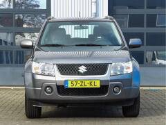 Suzuki-Grand Vitara-1