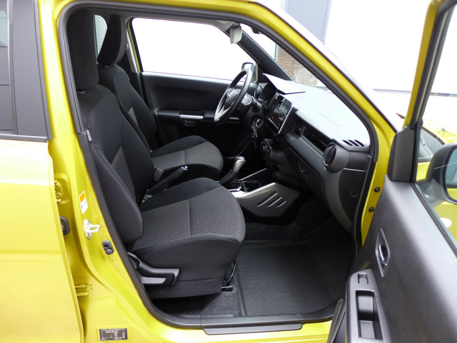 Suzuki-Ignis-22