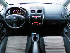 Suzuki-SX4-13